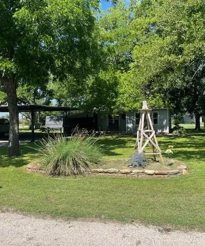 214 Hemphill Street, Hico TX 76457 - Photo 3