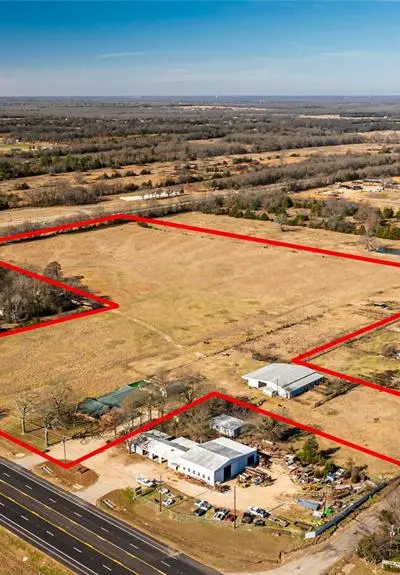 4685 Highway 82 E, Paris TX 75462