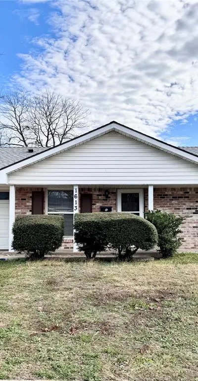 1613 Squire Court, Grand Prairie TX 75051