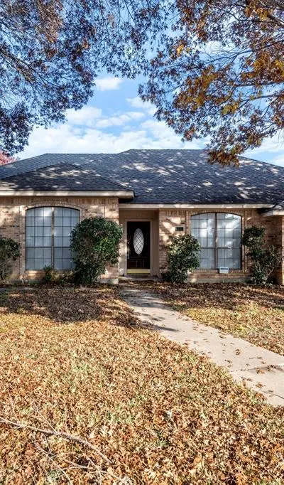 1331 Briarmeade Drive, Duncanville TX 75137