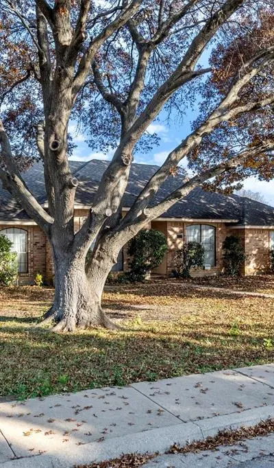 1331 Briarmeade Drive, Duncanville TX 75137 - Photo 3