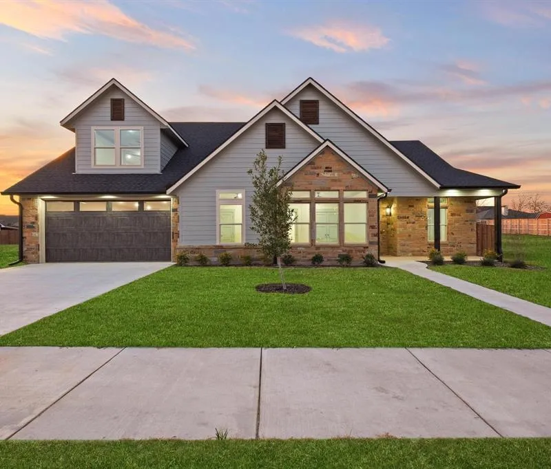 512 Bandera Drive, Howe TX 75459