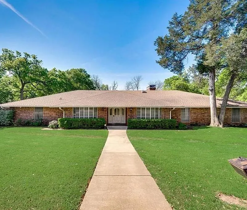 722 E Wheatland, Duncanville TX 75116
