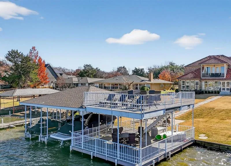 600 Kiowa Drive E, Lake Kiowa TX 76240