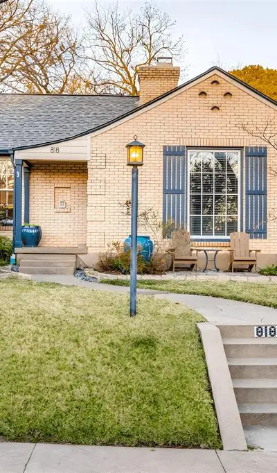 818 Valencia Street, Dallas TX 75223 - Photo 2