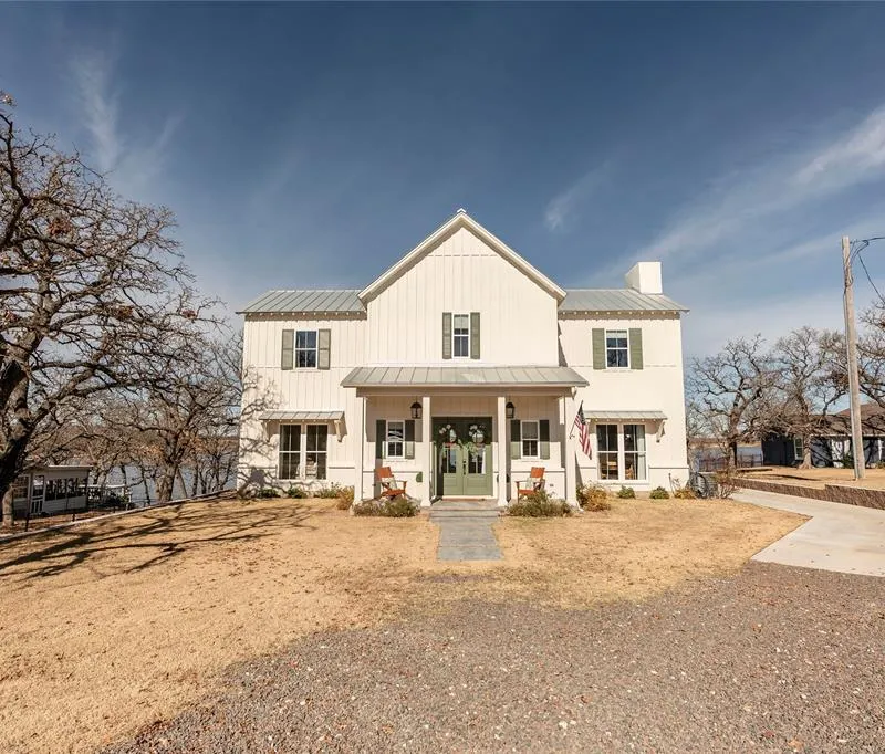 1061 Tradewinds Road, Nocona TX 76255