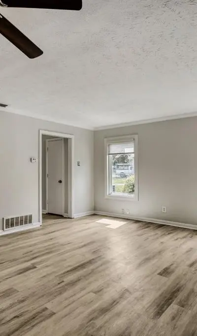 1017 Hoke Smith Drive, Dallas TX 75224 - Photo 4
