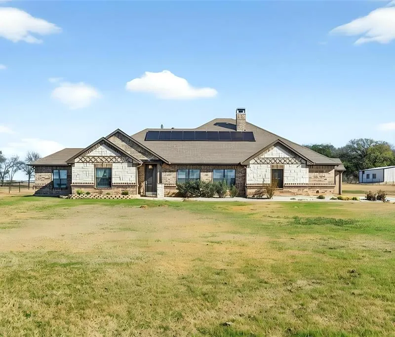 1081 County Road 3591, Paradise TX 76073