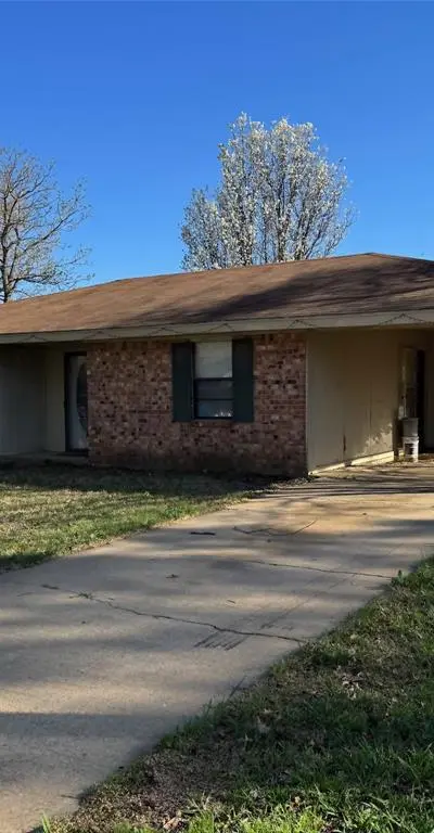 115 Elizabeth Lane, Blossom TX 75416