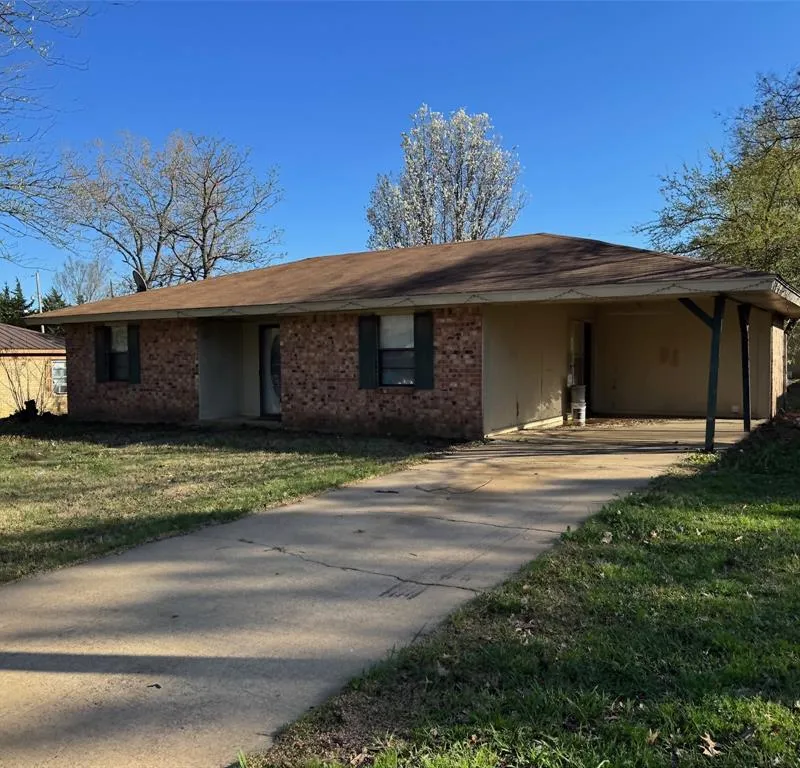 115 Elizabeth Lane, Blossom TX 75416