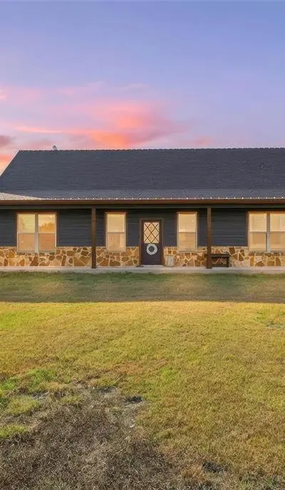 689 Stafford Road, Italy TX 76651