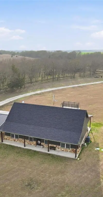 689 Stafford Road, Italy TX 76651 - Photo 2