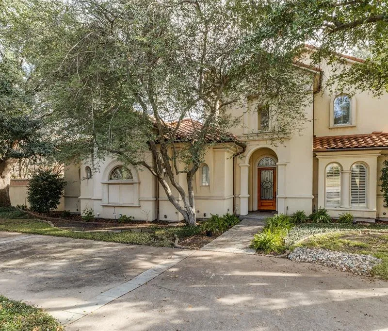14828 Bellbrook Drive, Addison TX 75254