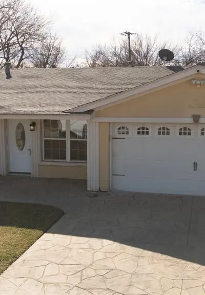 913 Russell Road, Everman TX 76140 - Photo 2