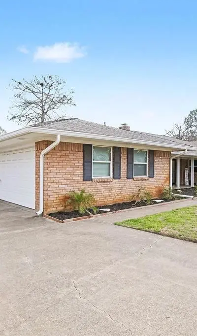 1603 Miller Court, Pantego TX 76013 - Photo 4