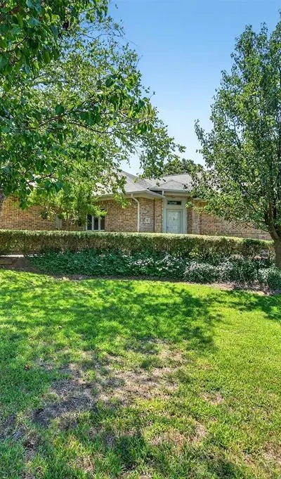 115 E Kiowa Drive, Lake Kiowa TX 76240 - Photo 3