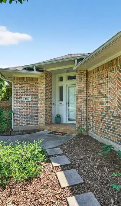 115 E Kiowa Drive, Lake Kiowa TX 76240 - Photo 4
