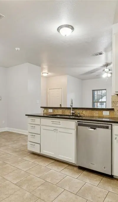4824 Sunshine Drive, Fort Worth TX 76105 - Photo 5