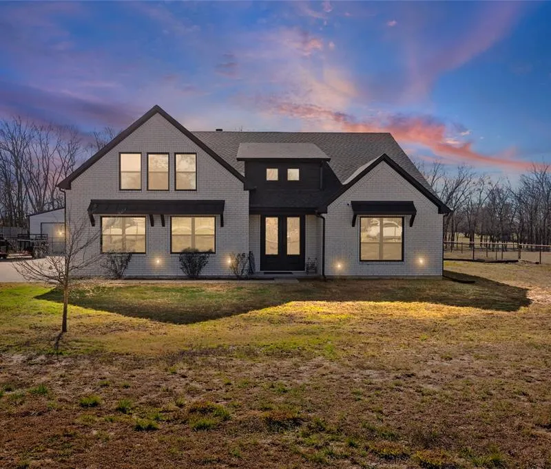 3557 County Road 4110, Campbell TX 75422