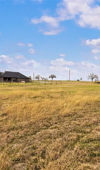 170 Rolling Hills Boulevard, Alvord TX 76225 - Photo 4