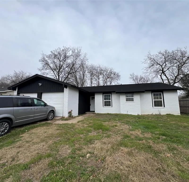 1009 Dawnview Street, Arlington TX 76014