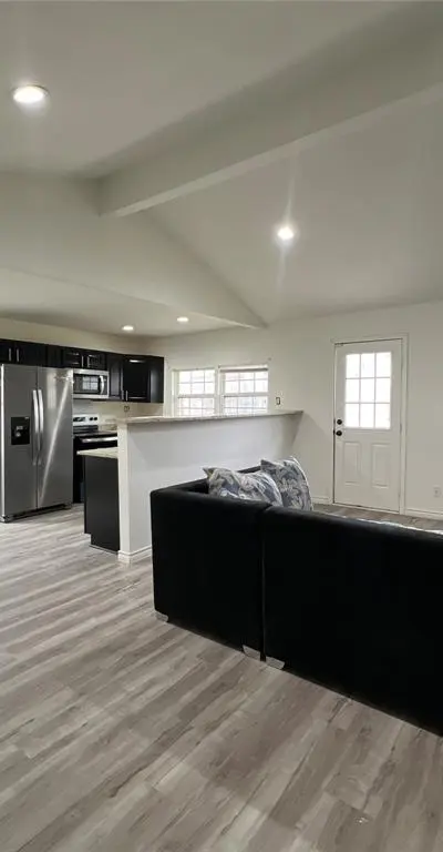 1009 Dawnview Street, Arlington TX 76014 - Photo 2