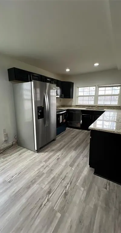 1009 Dawnview Street, Arlington TX 76014 - Photo 3