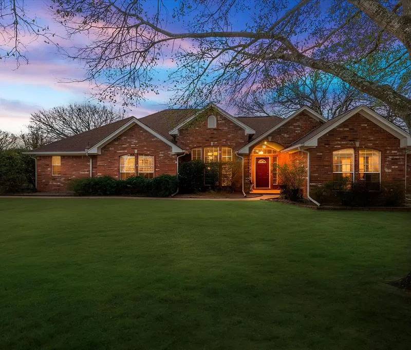 1025 Oak Hollow Lane, Combine TX 75159