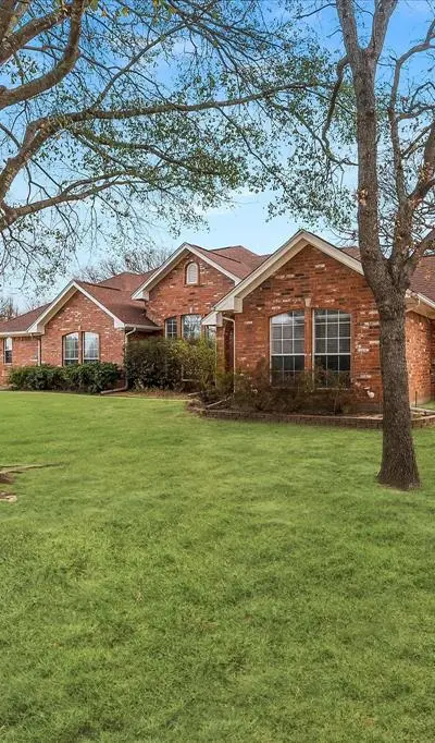 1025 Oak Hollow Lane, Combine TX 75159 - Photo 3