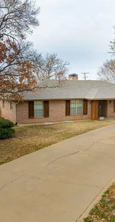 1506 W Elliott Street, Breckenridge TX 76424