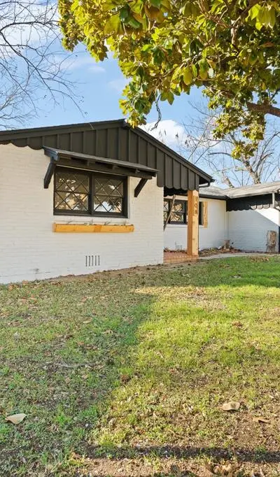 108 Hilltop Drive, Grandview TX 76050 - Photo 2