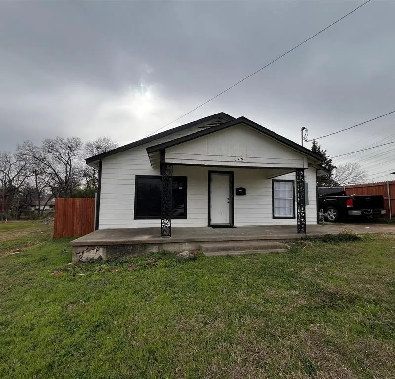 1410 Doyle Avenue, Dallas TX 75203