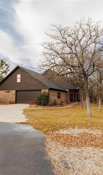 505 Spring Valley Road, Paradise TX 76073 - Photo 2