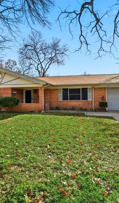 1809 Toplea Drive, Euless TX 76040