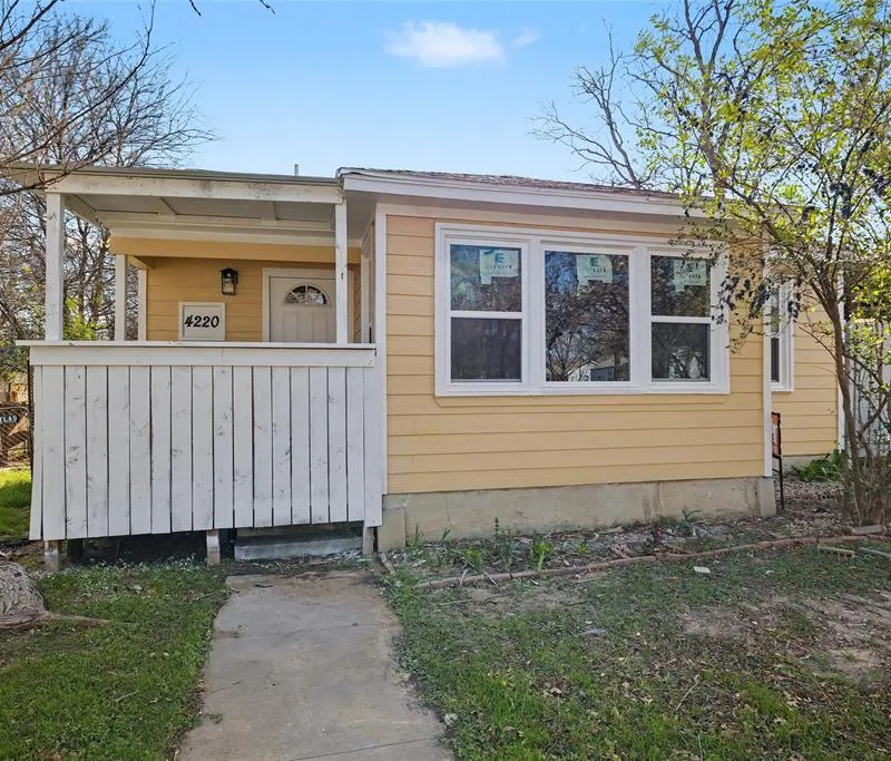 4220 Ramey Avenue, Fort Worth TX 76105
