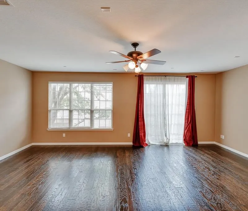 3912 Amberwood Drive, Addison TX 75001