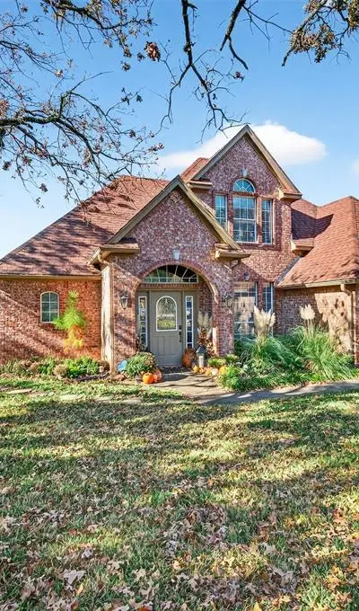 100 Mohawk Cove, Lake Kiowa TX 76240 - Photo 2