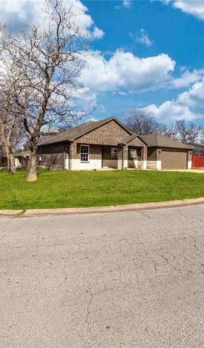 14001 Cimarron Drive, Balch Springs TX 75180 - Photo 4