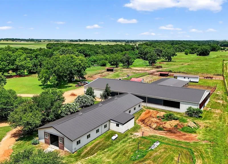 1717 1/2 Batey Road, Collinsville TX 76233