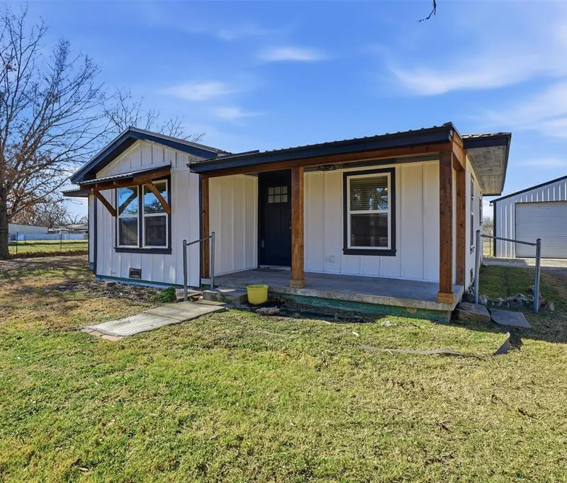 414 Fannin Street, Millsap TX 76066
