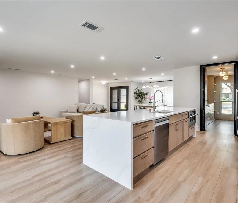 3895 Antigua Circle, Dallas TX 75244