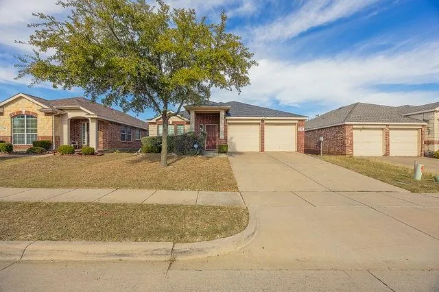 2720 Furlong Drive, Grand Prairie TX 75051