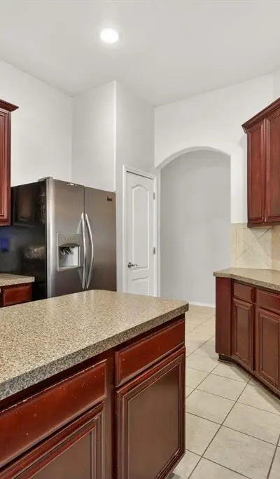 2720 Furlong Drive, Grand Prairie TX 75051 - Photo 2