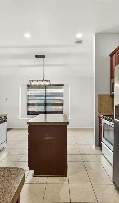 2720 Furlong Drive, Grand Prairie TX 75051 - Photo 4