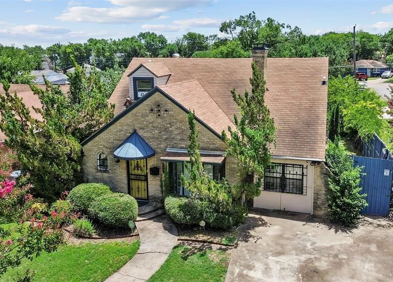 1902 Norfolk Avenue, Dallas TX 75203