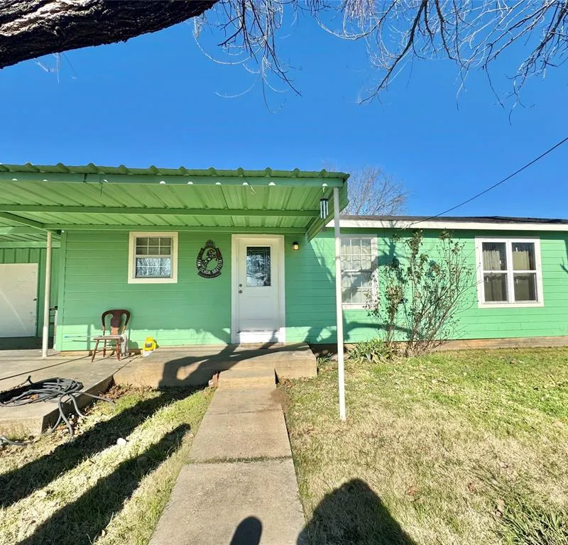 238 S 8th Street, Jacksboro TX 76458