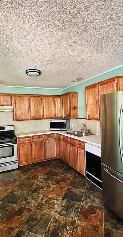 238 S 8th Street, Jacksboro TX 76458 - Photo 2