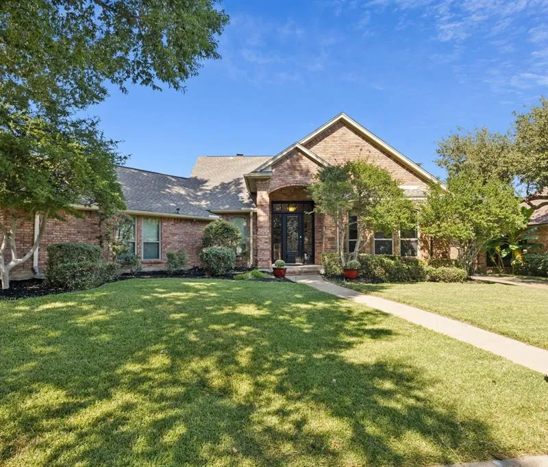 2424 Cross Timbers Trail, Arlington TX 76006