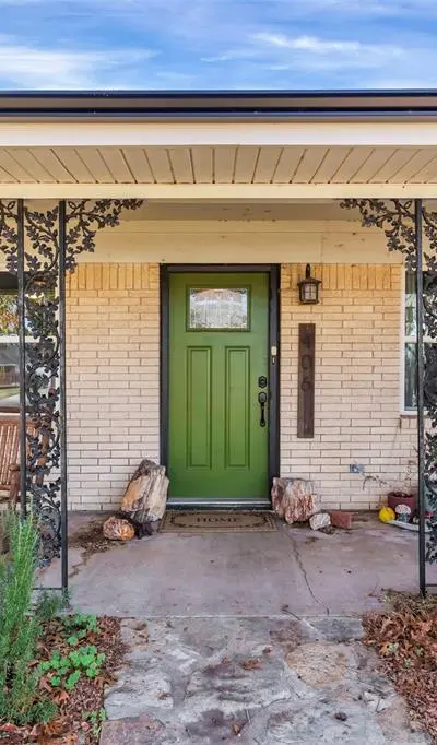 406 N Oak Lane, Tolar TX 76476 - Photo 2