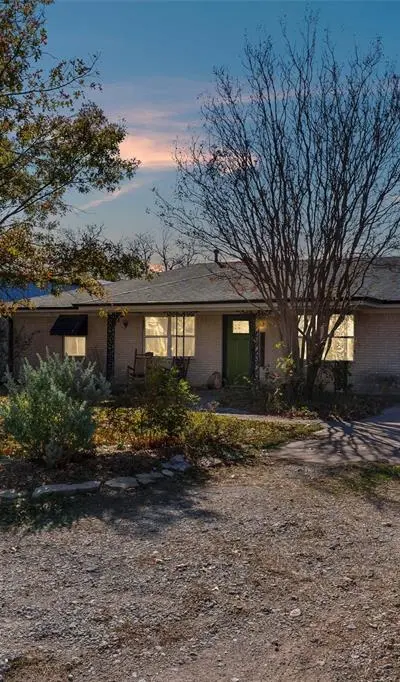 406 N Oak Lane, Tolar TX 76476 - Photo 5